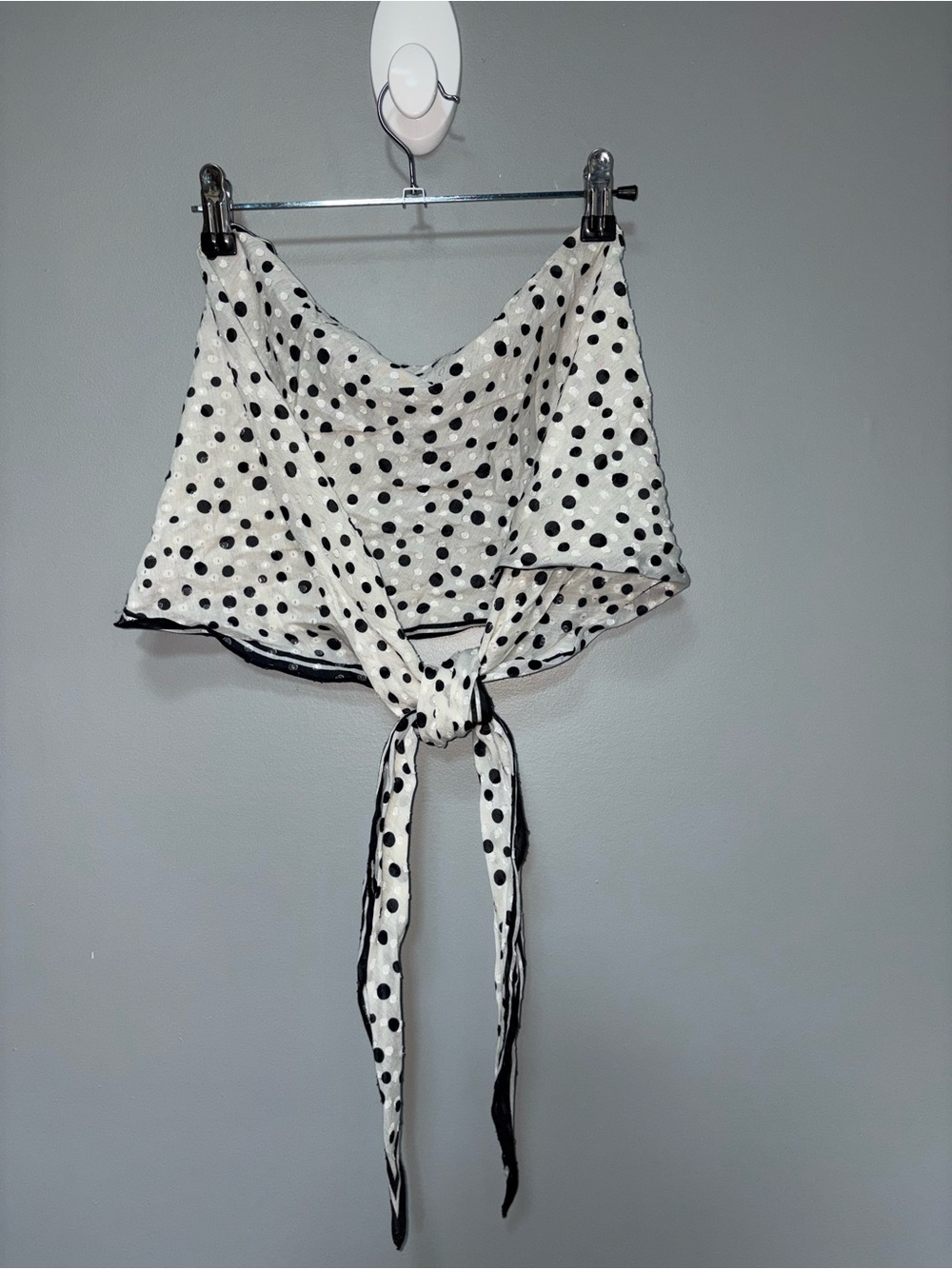Source Unknown Black and White Polka Dot Scarf Wrap